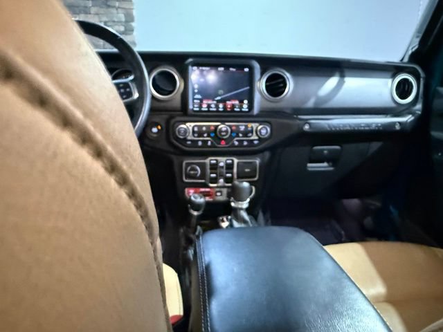 Used 2019 Jeep Wrangler Unlimited Rubicon w/ Dual Top Group AWD/4WD image 27