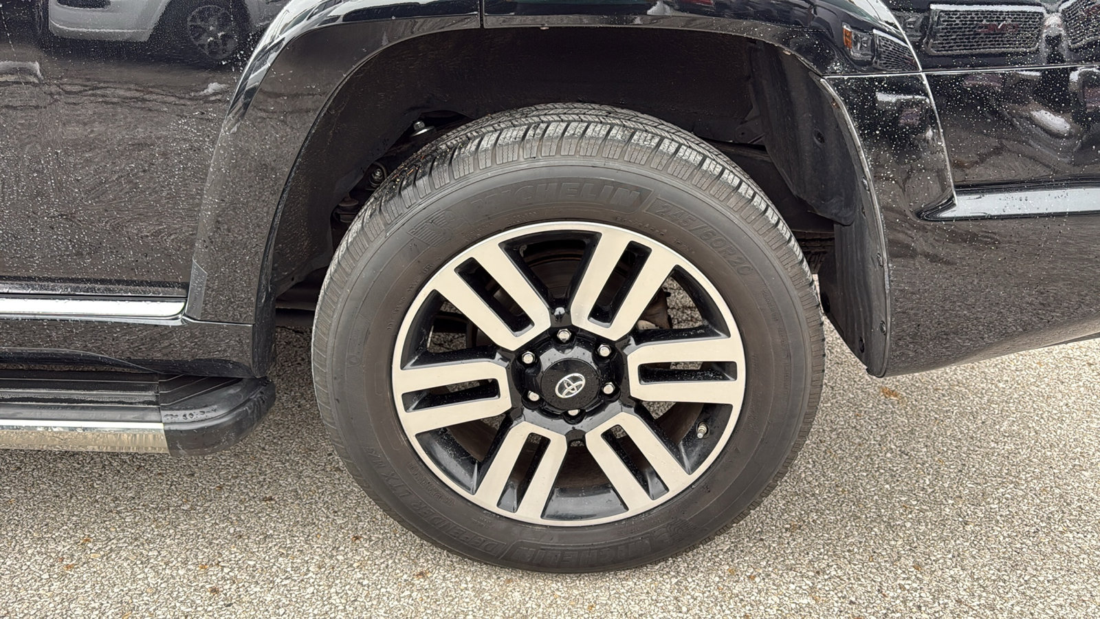 Used 2016 Toyota 4Runner Limited image 32