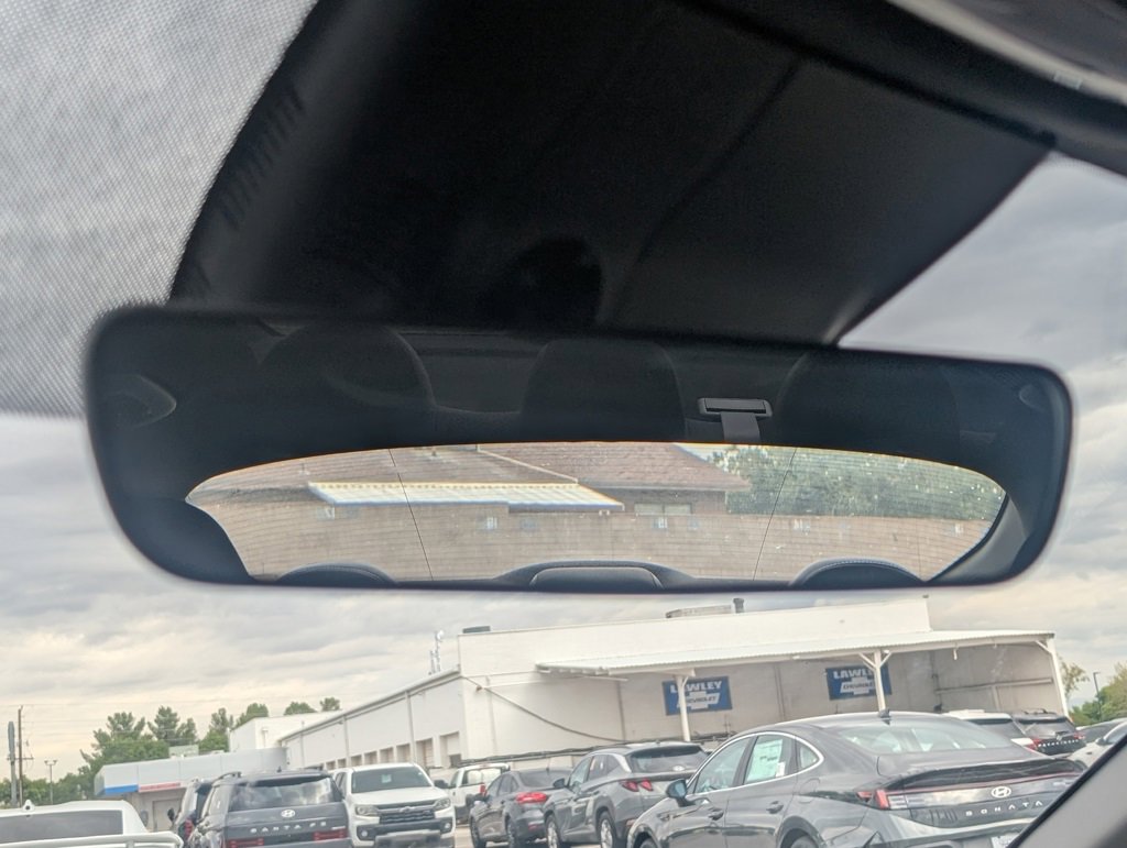 Used 2025 Hyundai Elantra SEL image 19