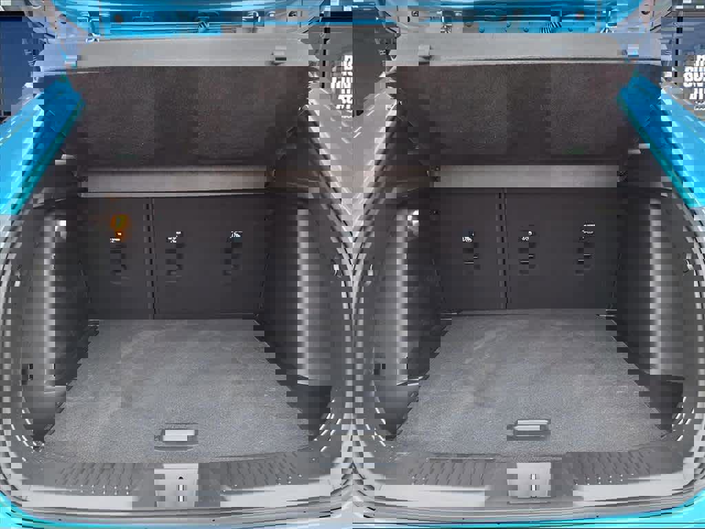 Used 2025 Chevrolet Trax RS w/ Sunroof Package image 5