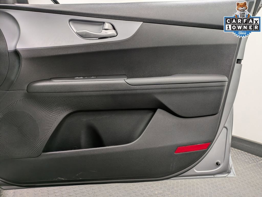 Used 2023 Kia Forte LXS w/ LXS Technology Package image 28