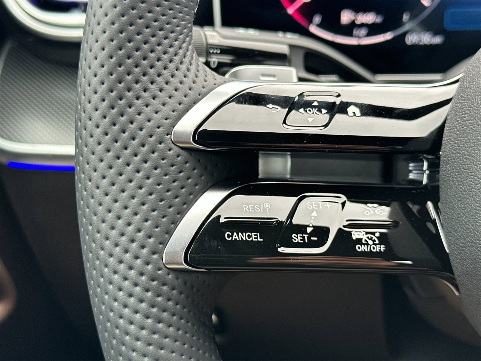 New 2025 Mercedes-Benz C 300 4MATIC Sedan image 27