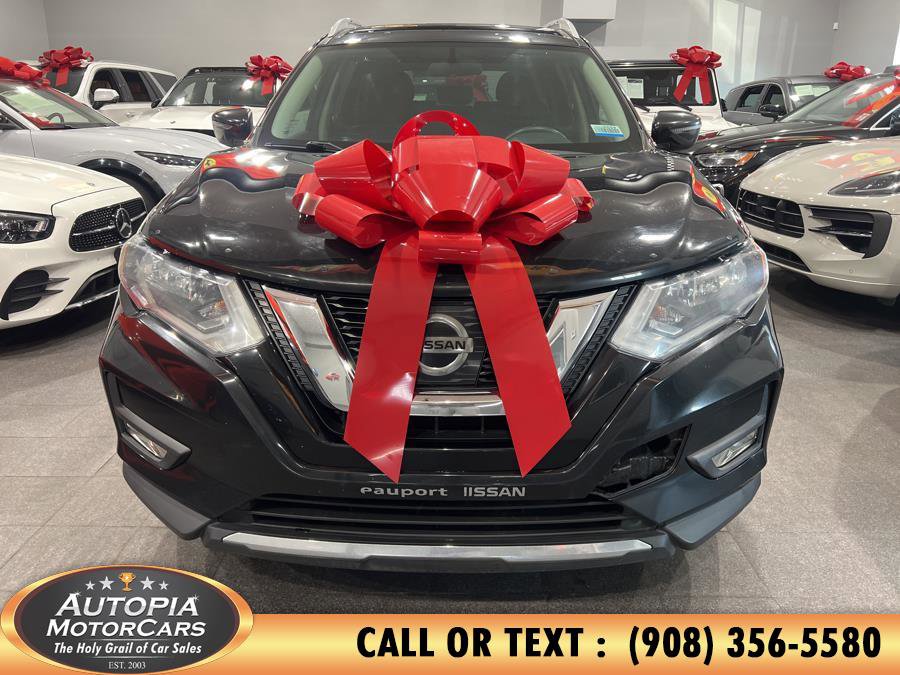 Used 2017 Nissan Rogue SV image 9