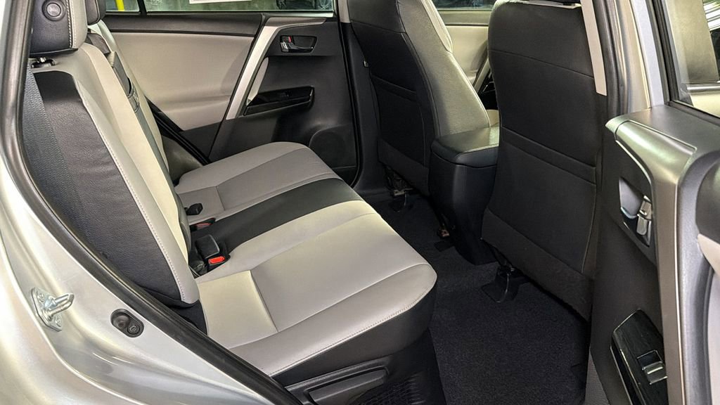 Used 2016 Toyota RAV4 Limited image 13