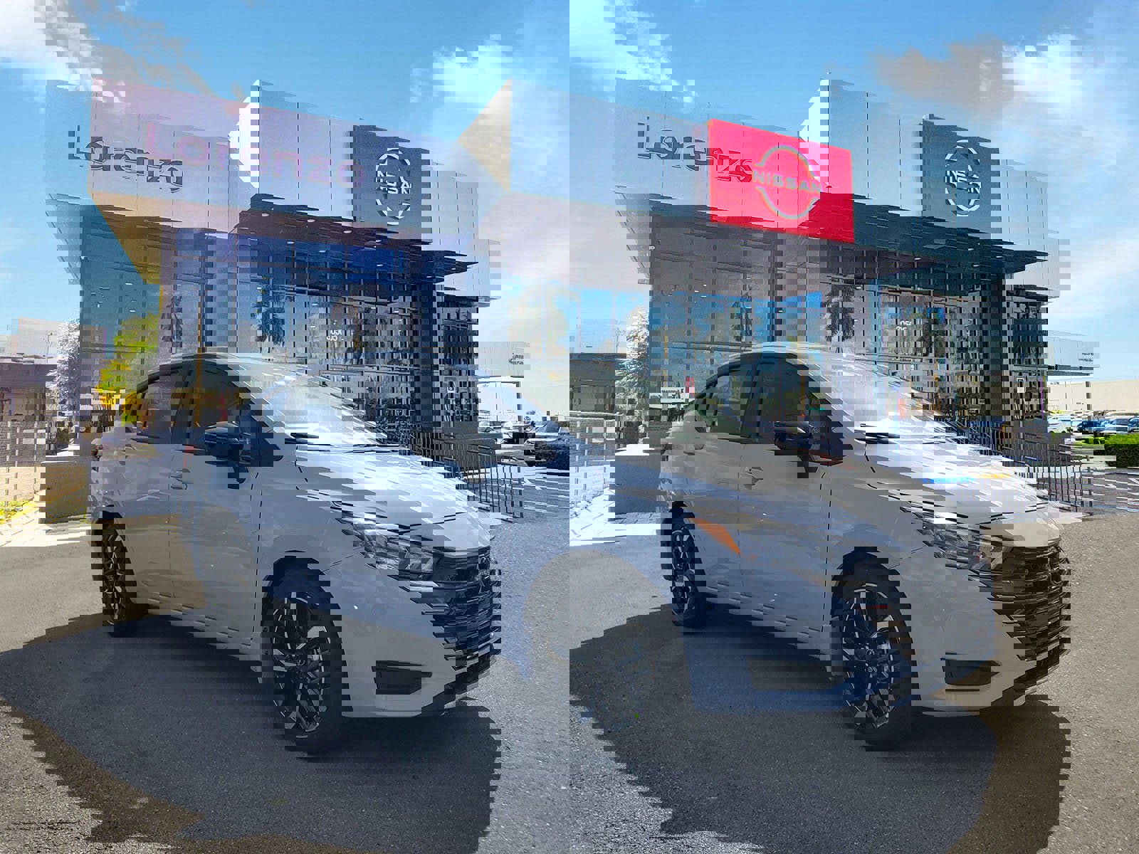 New 2025 Nissan Versa SR w/ Trunk Package image 3