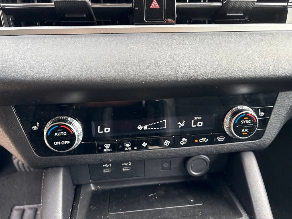 Used 2025 Mitsubishi Outlander SE AWD/4WD image 16