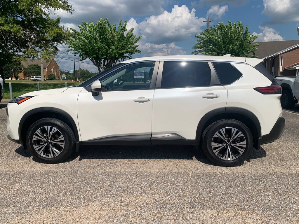 Used 2023 Nissan Rogue SV AWD/4WD image 6