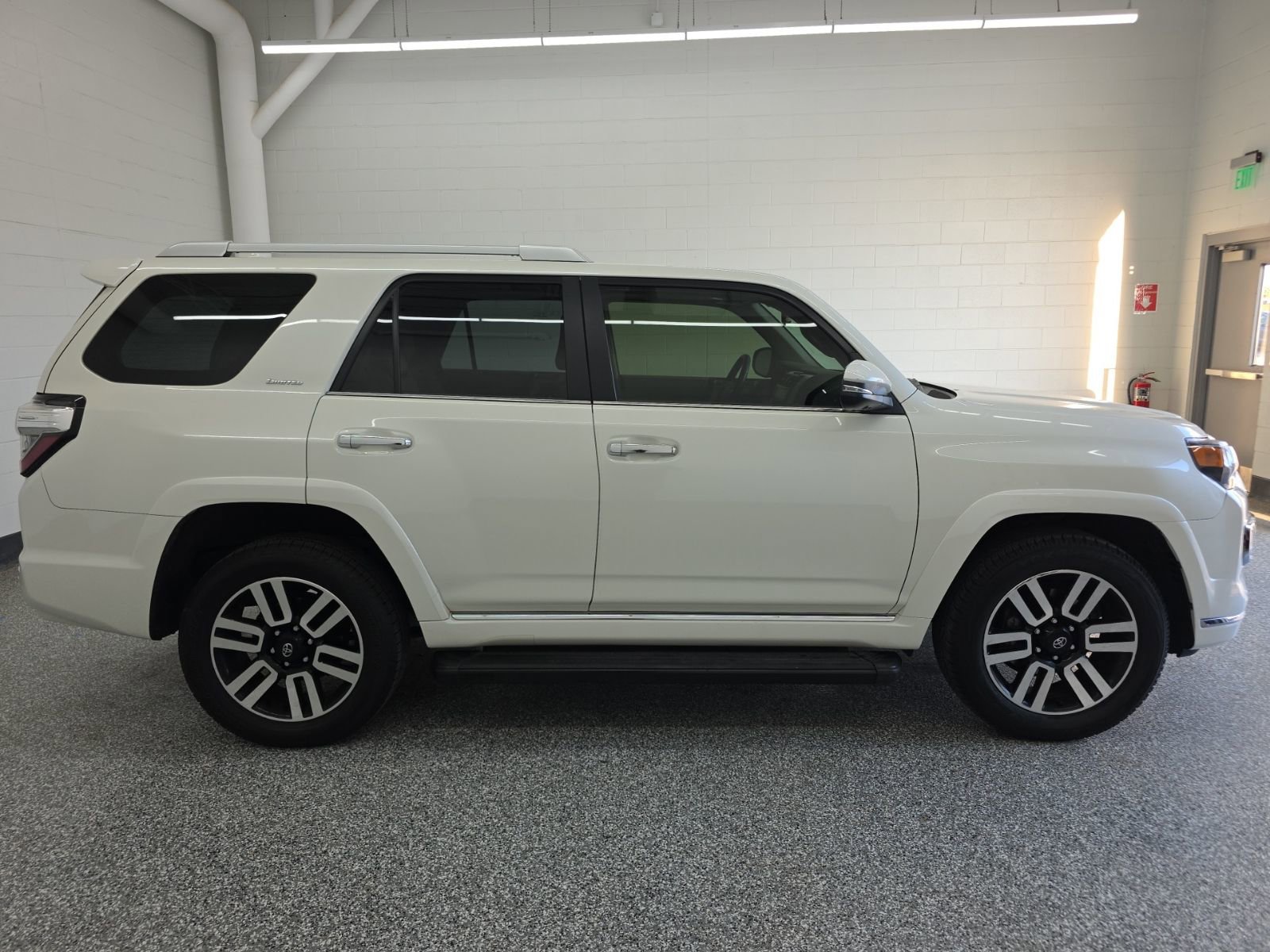 Used 2023 Toyota 4Runner Limited image 6