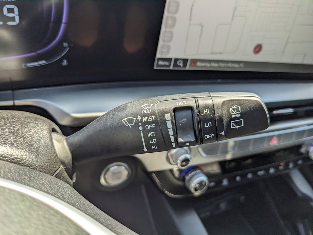 Certified 2025 Kia Telluride LX FWD image 33