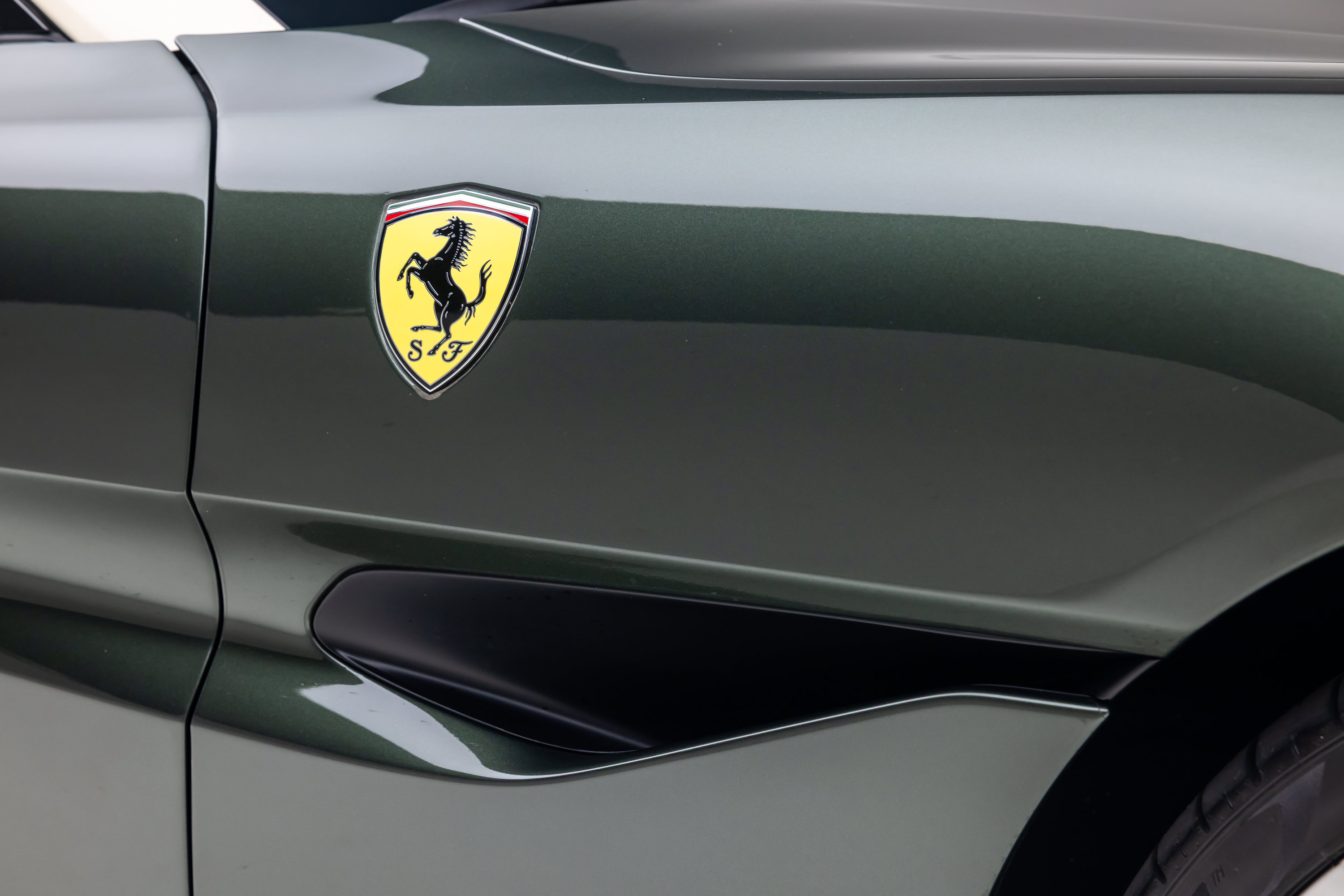 Certified 2019 Ferrari Portofino RWD image 28