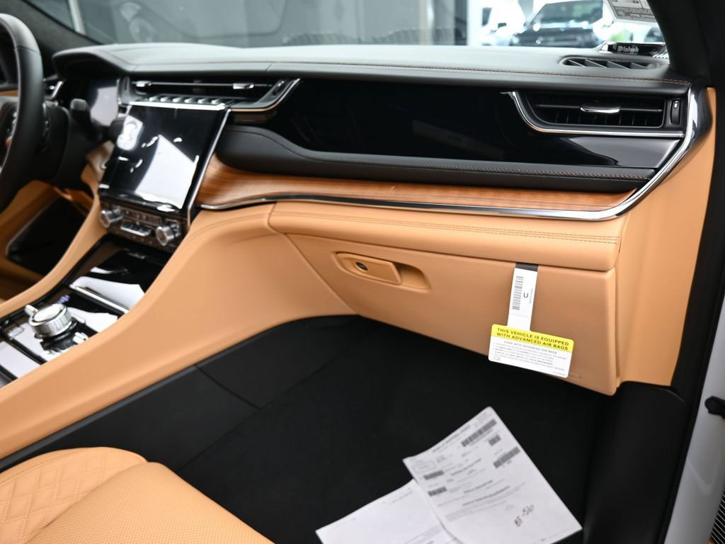 New 2025 Jeep Grand Cherokee Summit image 40