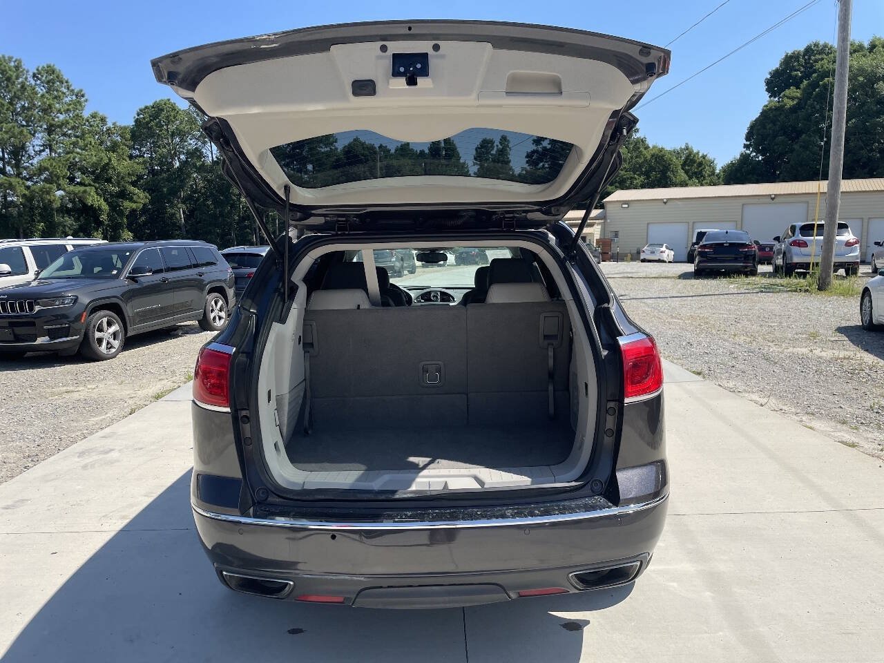 Used 2015 Buick Enclave Leather w/ Trailering Package FWD image 7