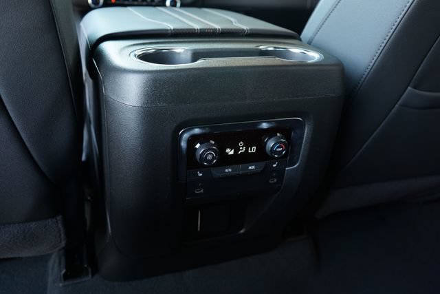 New 2026 Chevrolet Suburban High Country w/ Sun And Tow Package AWD/4WD image 28