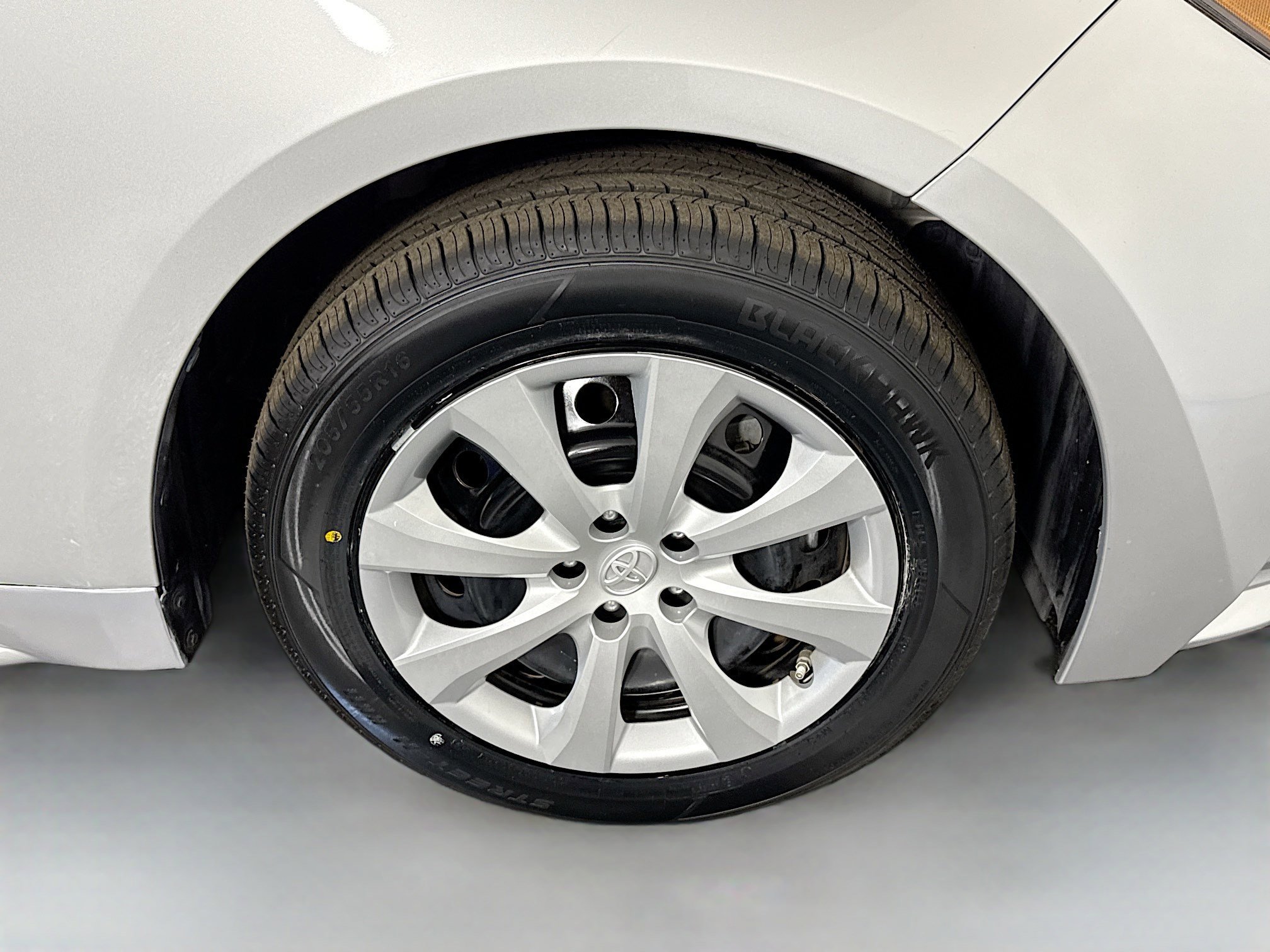 Used 2022 Toyota Corolla LE image 31