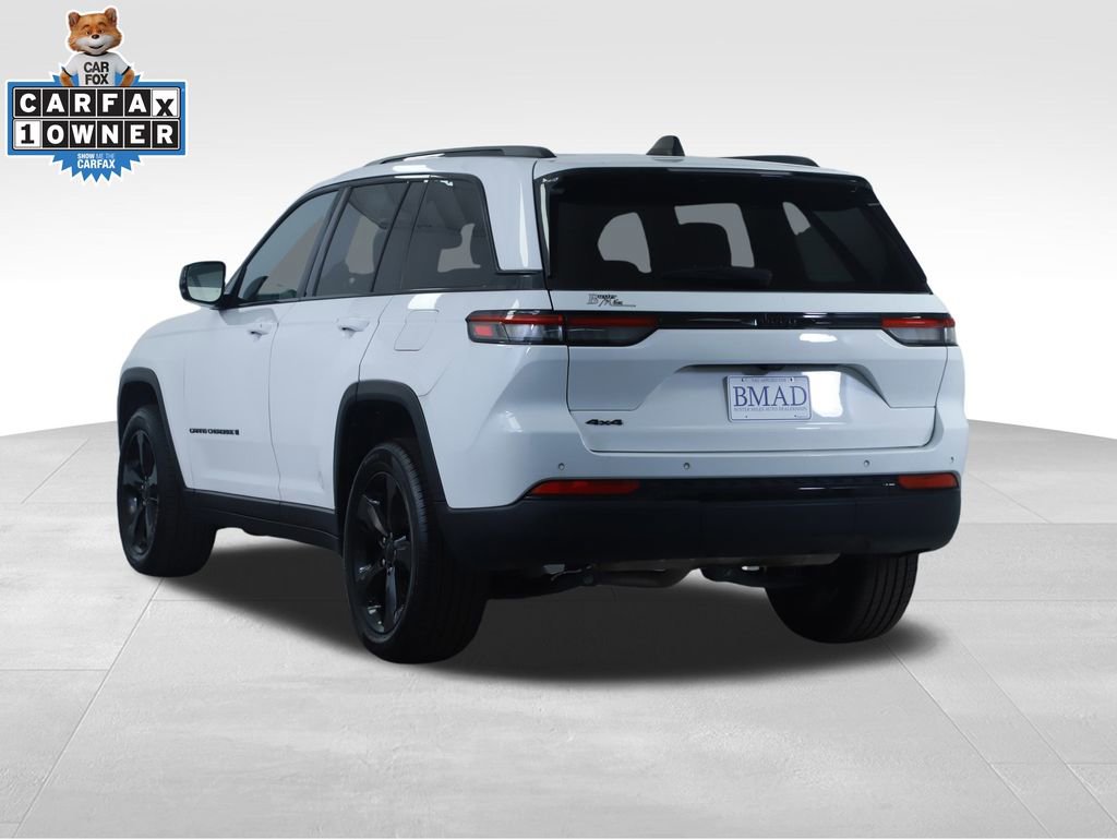 Used 2023 Jeep Grand Cherokee Altitude image 10
