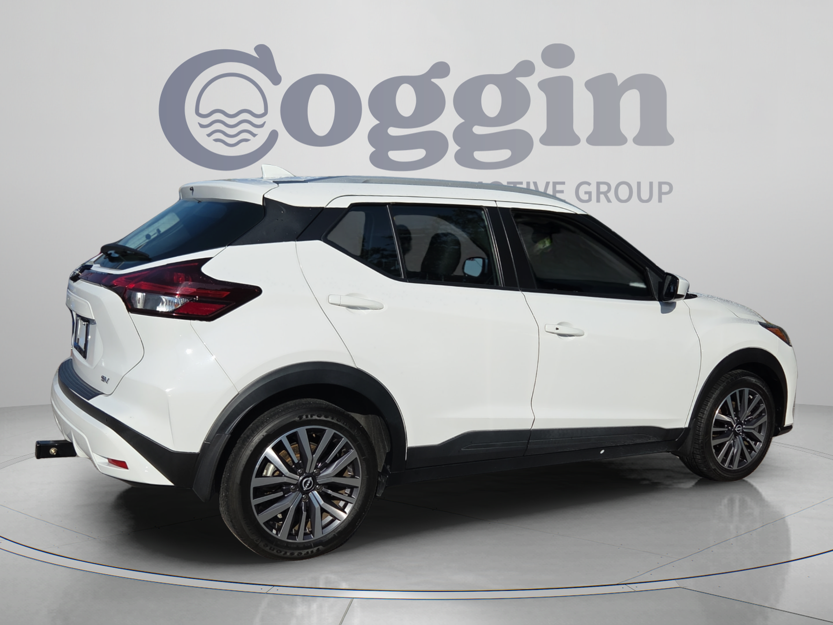 Used 2023 Nissan Kicks SV FWD image 5