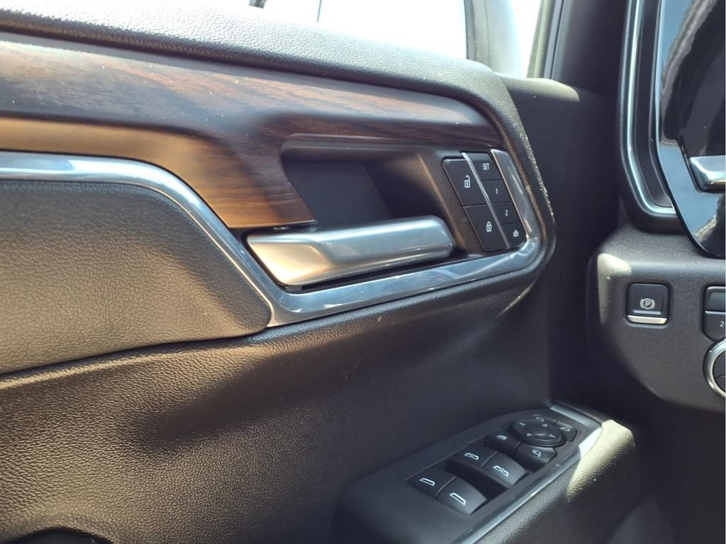 Used 2024 GMC Sierra 1500 SLT AWD/4WD image 18