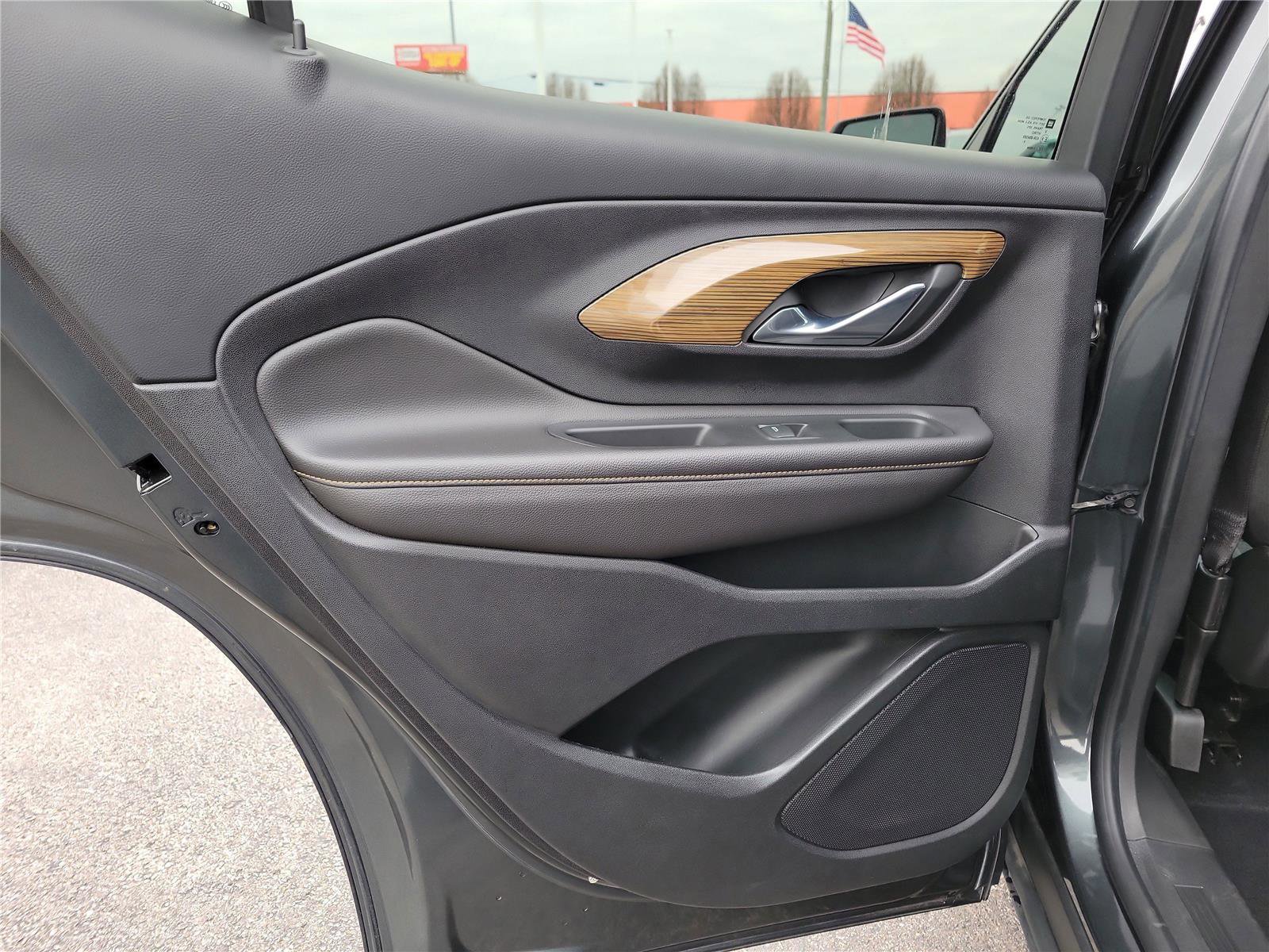 Used 2021 GMC Terrain SLE w/ Driver Convenience Package image 15