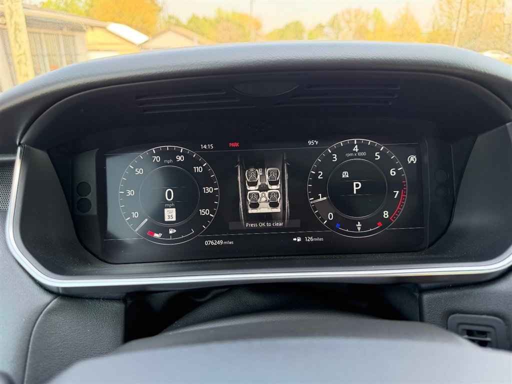 Used 2018 Land Rover Range Rover Sport HSE image 28