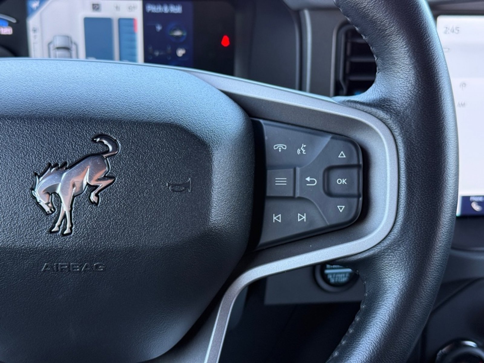 Used 2024 Ford Bronco Black Diamond image 25