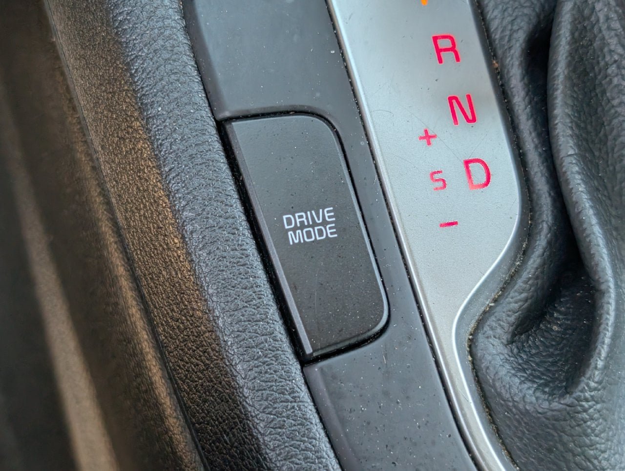 Used 2024 Kia Forte LXS FWD image 19