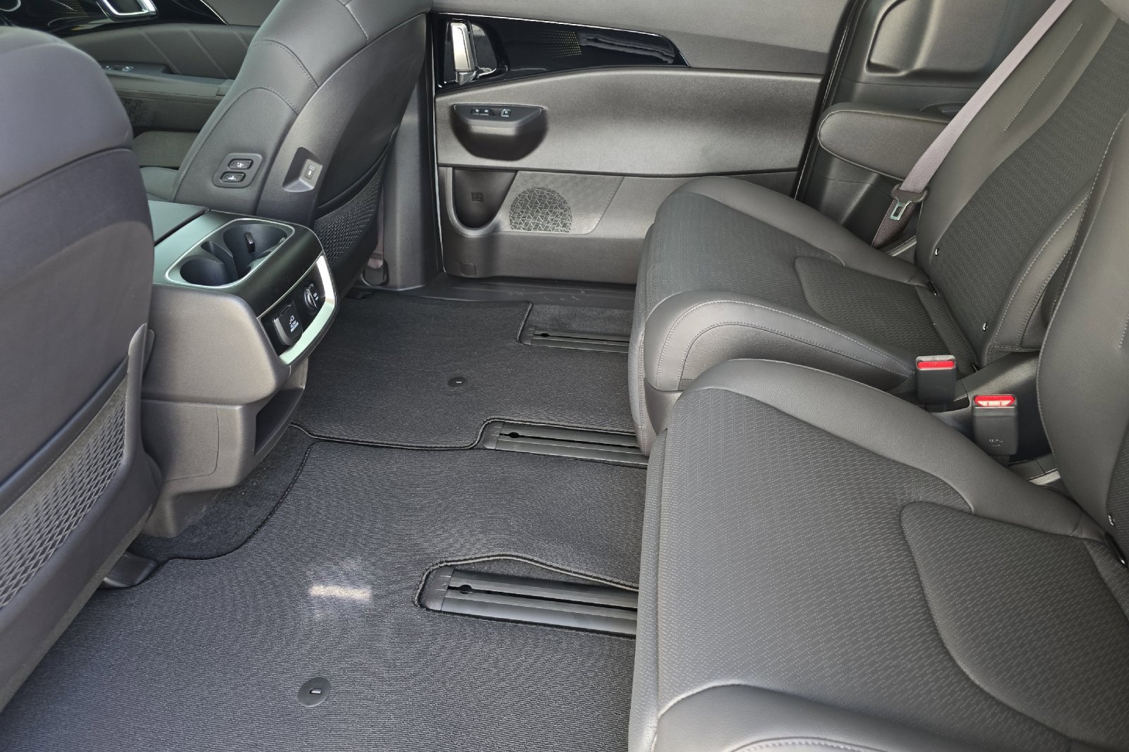 New 2026 Kia Carnival SX Prestige image 8