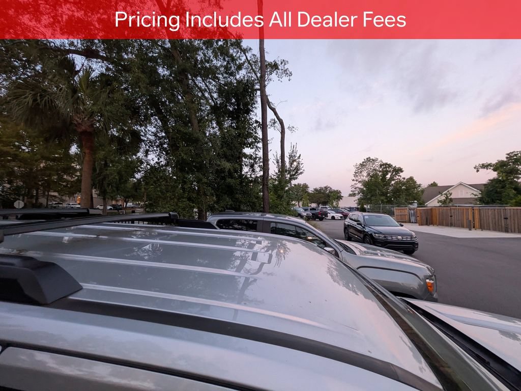 Used 2025 Toyota 4Runner SR5 AWD/4WD image 11