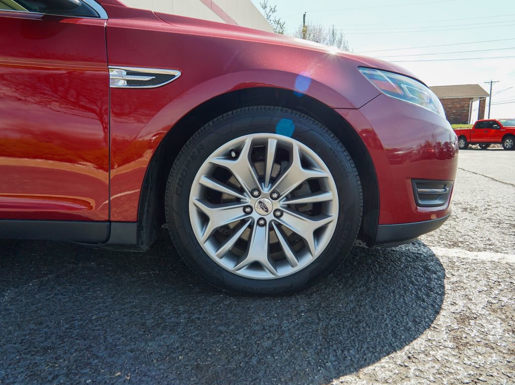 Used 2018 Ford Taurus Limited image 11