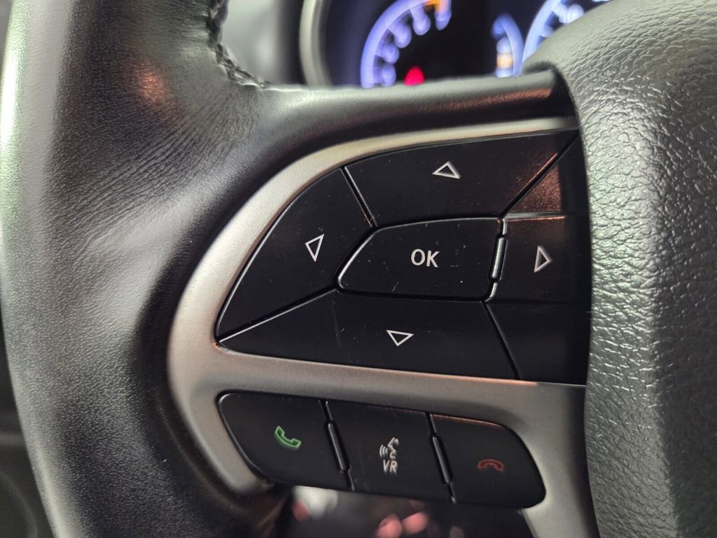 Certified 2022 Jeep Grand Cherokee Laredo E image 20