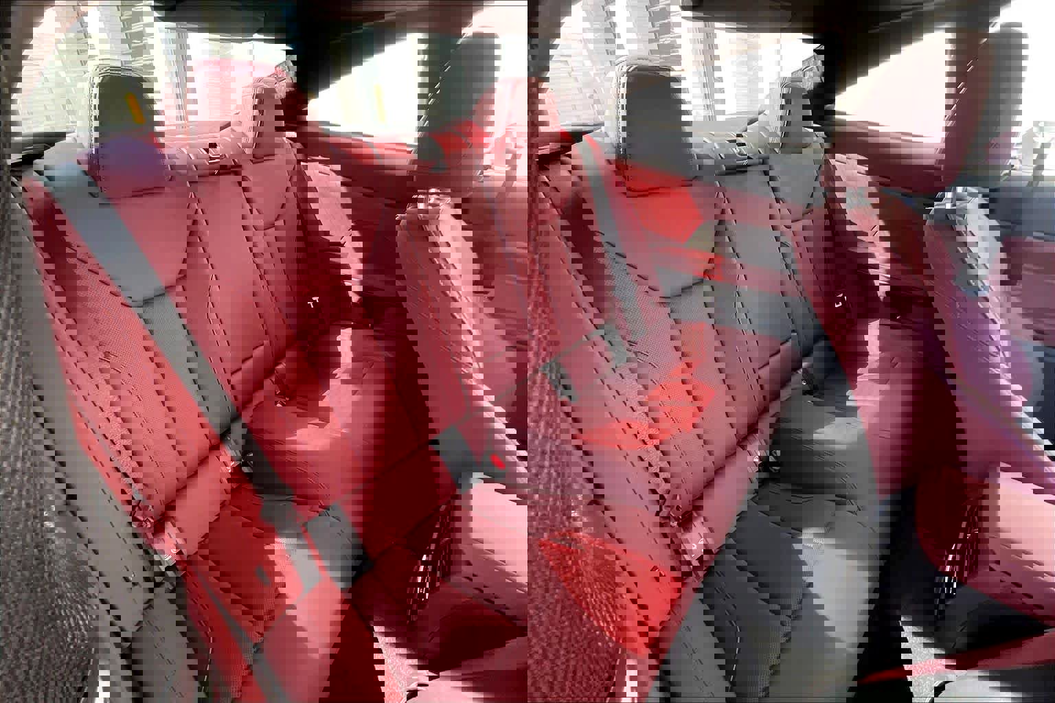 Certified 2024 BMW 430i Coupe w/ M Sport Package RWD image 21