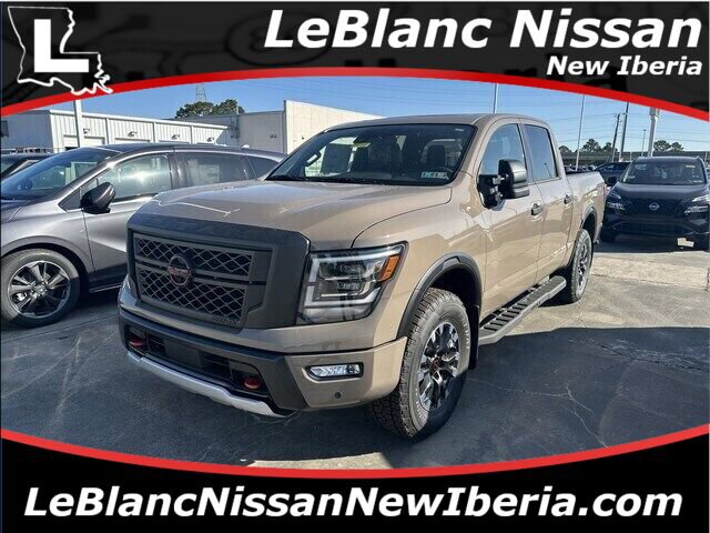 New 2023 Nissan Titan PRO-4X w/ Pro-4x Convenience Package