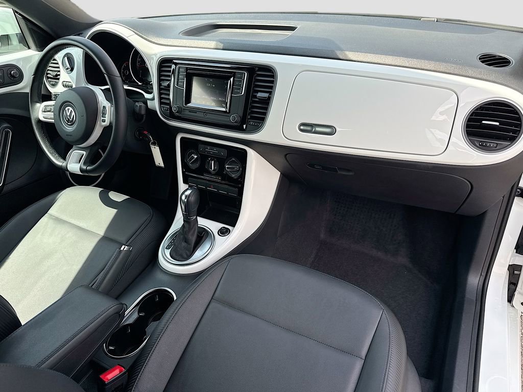 Used 2019 Volkswagen Beetle 2.0T S image 33