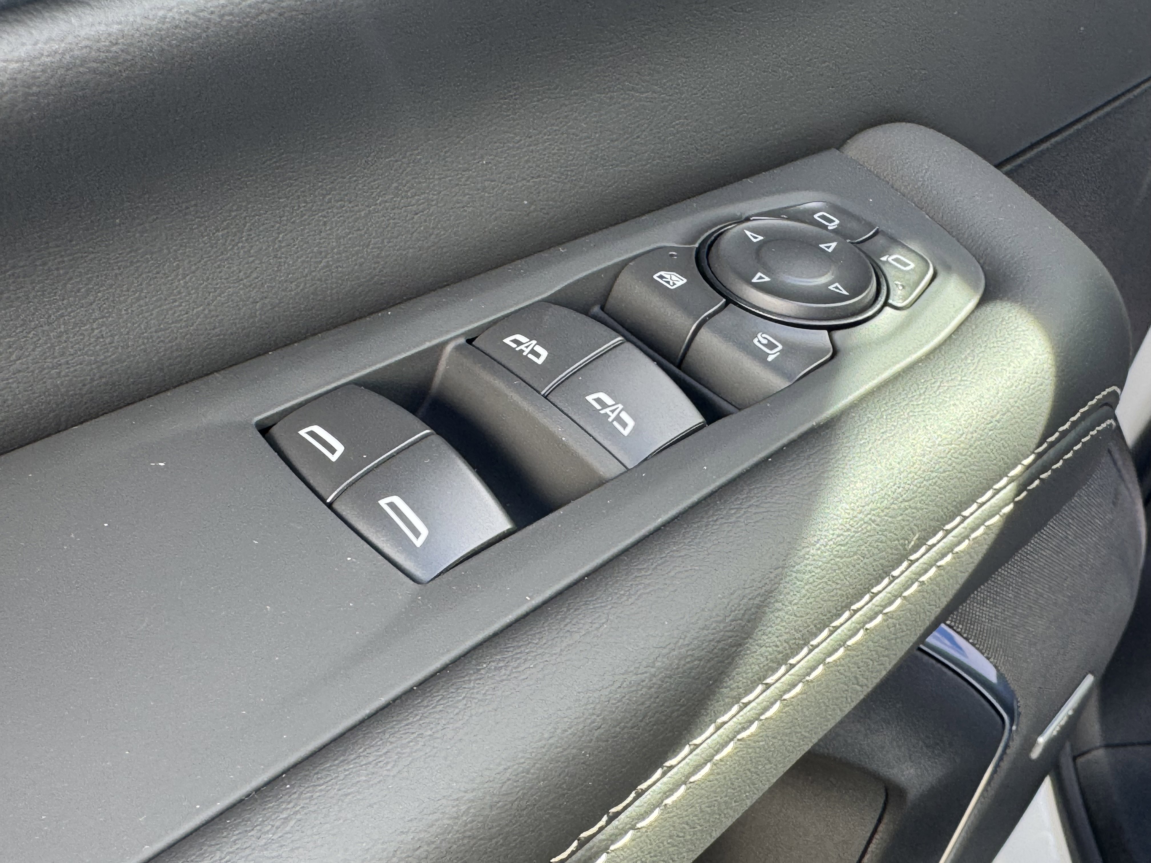 New 2026 GMC Yukon Elevation image 17