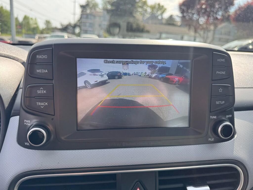 Used 2021 Hyundai Kona Limited AWD/4WD image 13