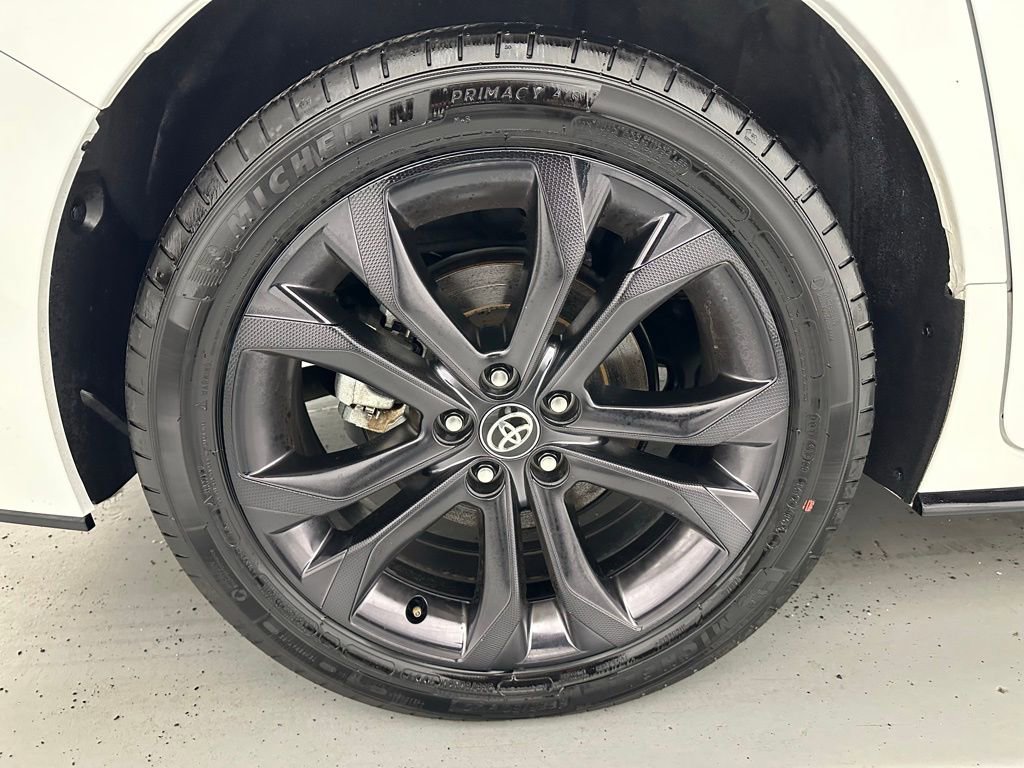 Used 2025 Toyota Sienna XSE image 70