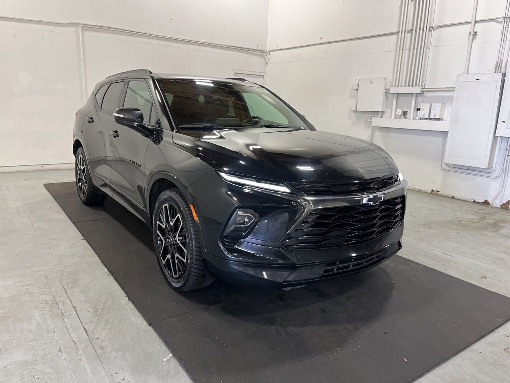 Certified 2023 Chevrolet Blazer RS AWD/4WD image 1