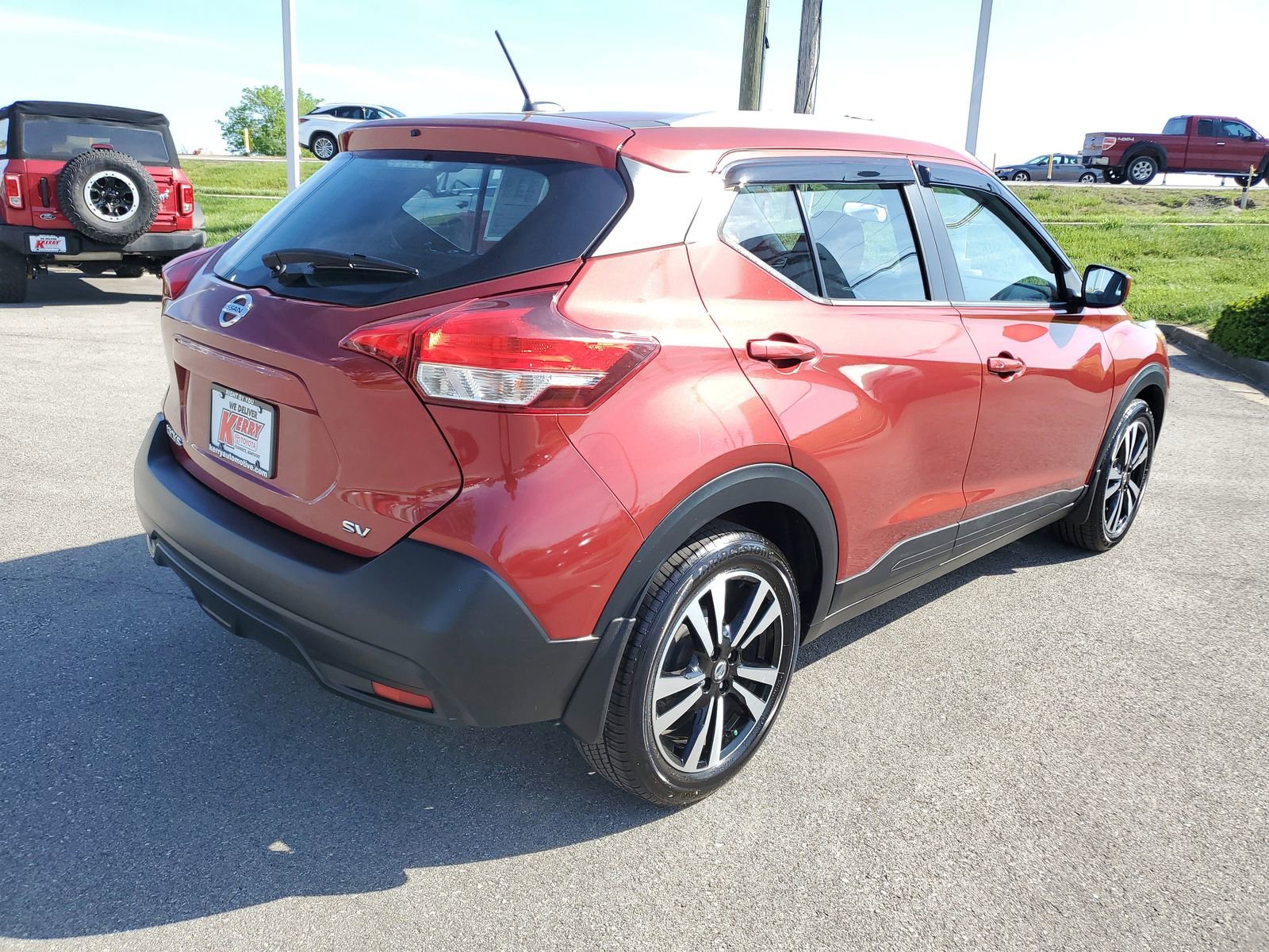 Used 2018 Nissan Kicks SV image 4