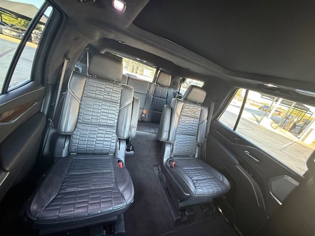 Used 2022 Cadillac Escalade Premium Luxury Platinum AWD/4WD image 4