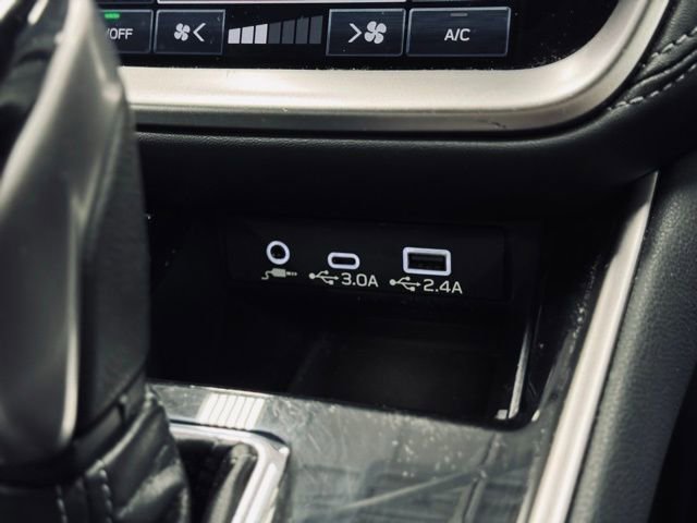 Used 2024 Subaru Outback Premium image 31