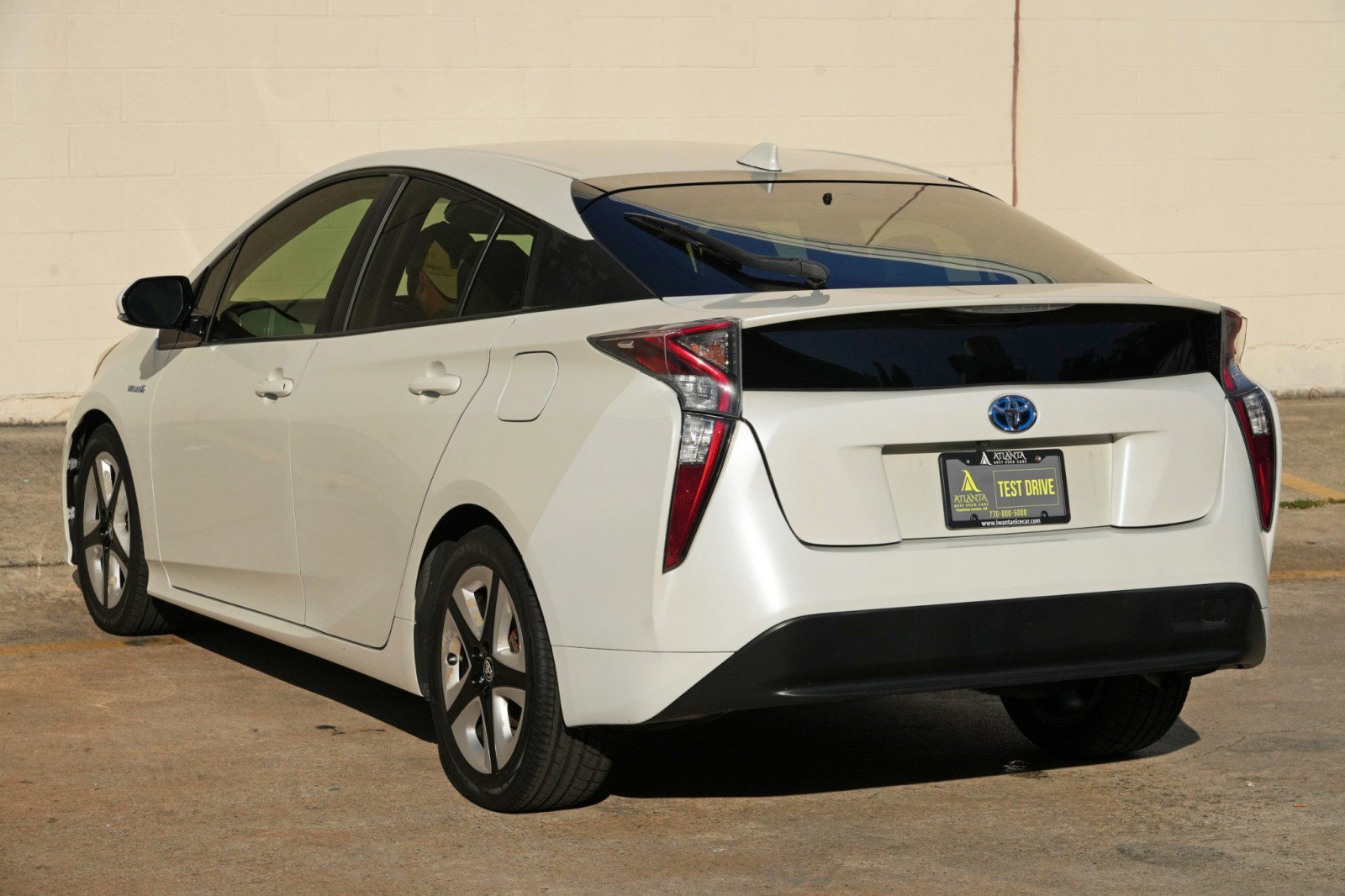Used 2017 Toyota Prius Three Touring w/ Carpet Mat Package FWD image 41