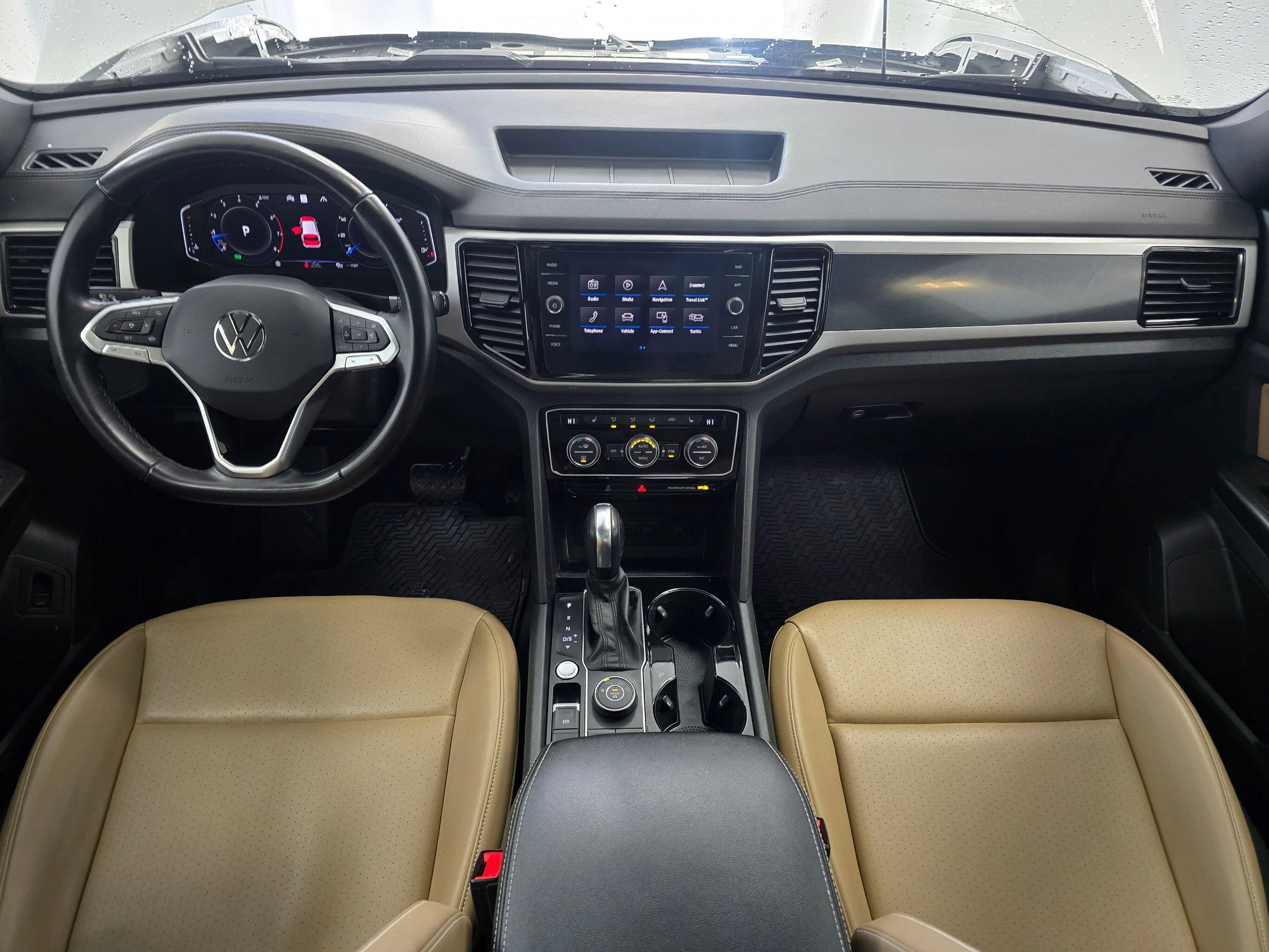 Used 2020 Volkswagen Atlas Cross Sport SEL image 17