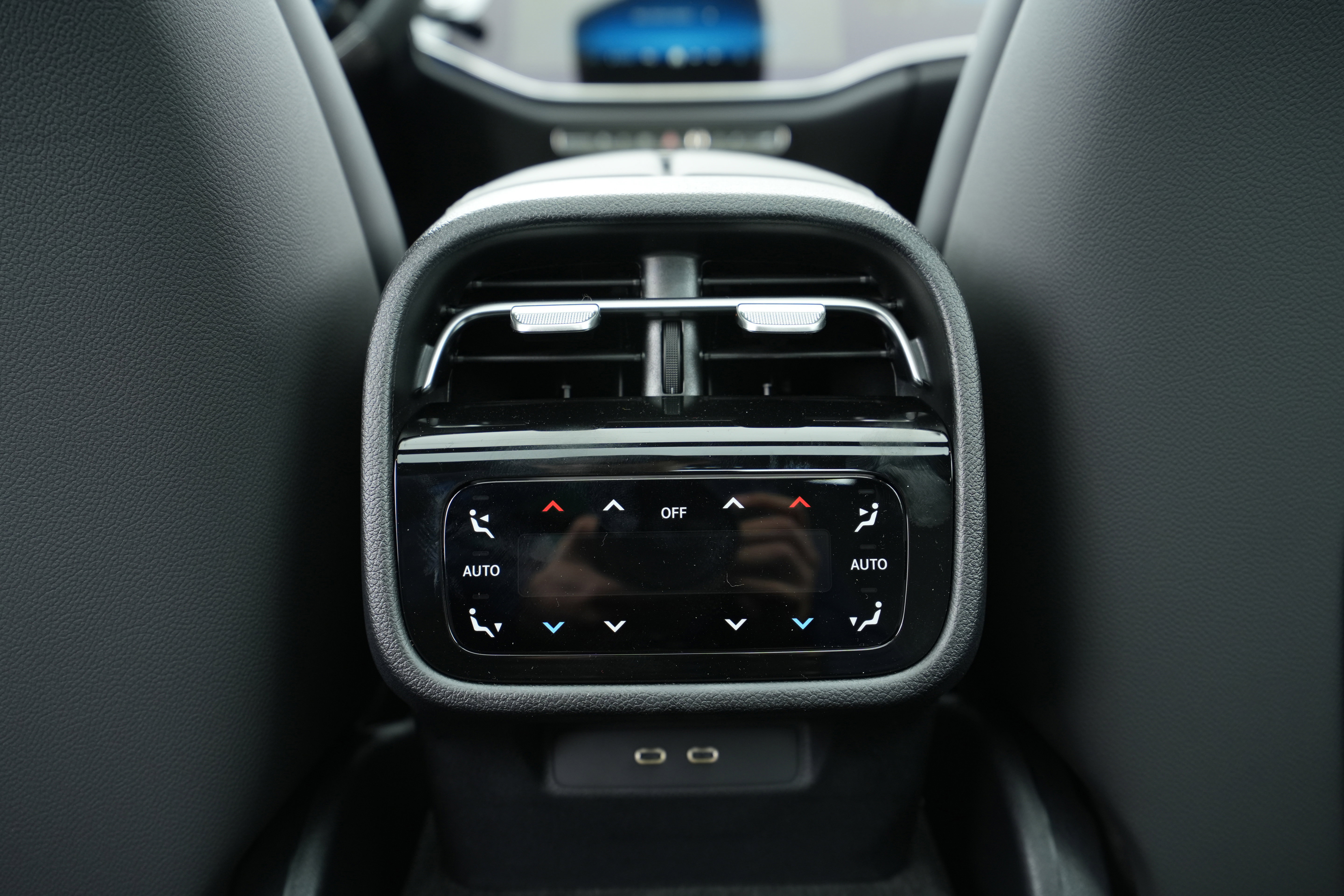 New 2026 Mercedes-Benz E 53 AMG e 4MATIC Sedan image 40