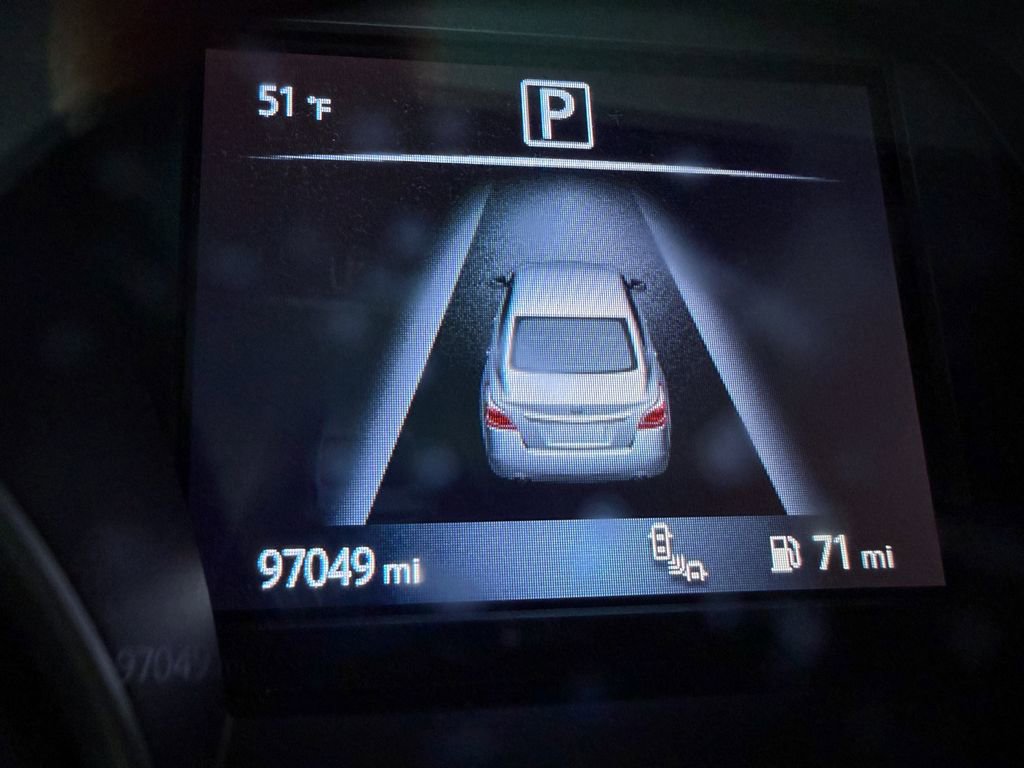 Used 2017 Nissan Altima 2.5 SV w/ Convenience Package image 16