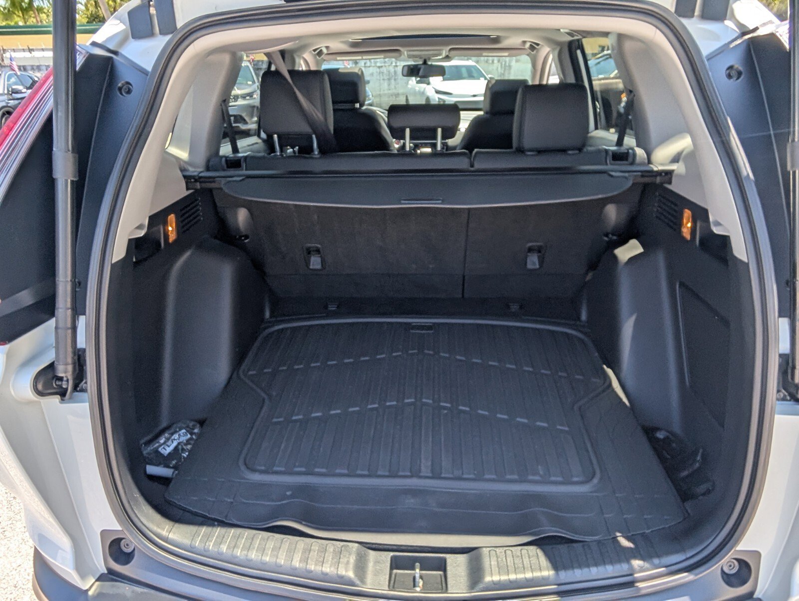 Used 2019 Honda CR-V Touring image 14