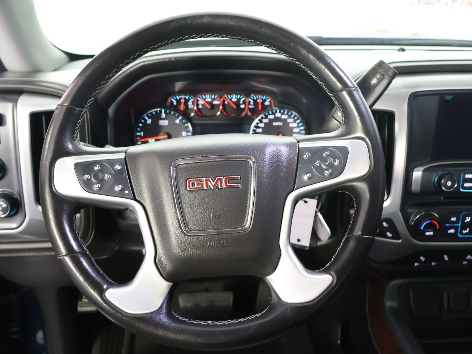 Used 2018 GMC Sierra 1500 SLT AWD/4WD image 30