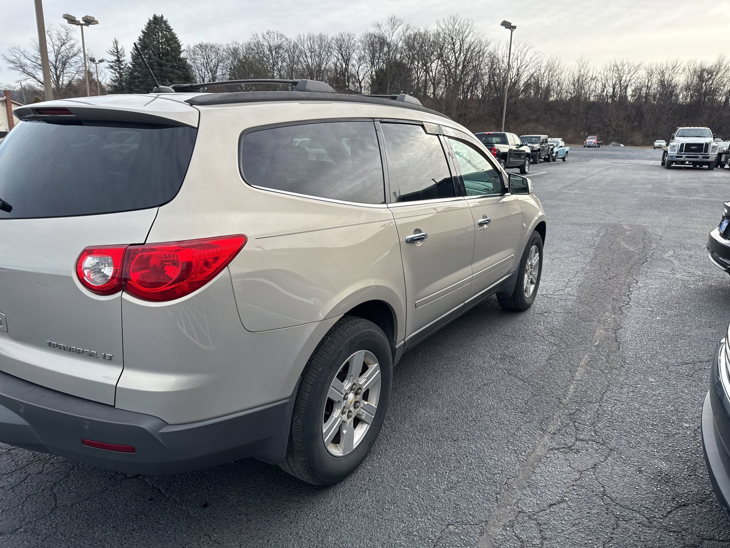 Used 2010 Chevrolet Traverse LT w/ Personal Connectivity Package image 5