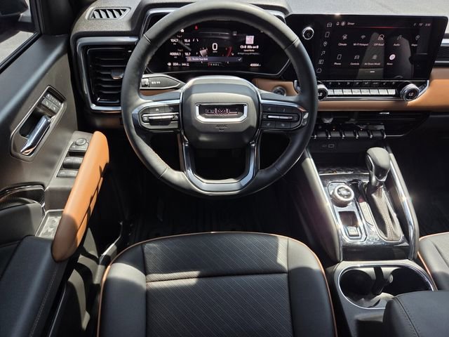Certified 2024 GMC Canyon AT4 w/ AT4 Premium Package AWD/4WD image 14