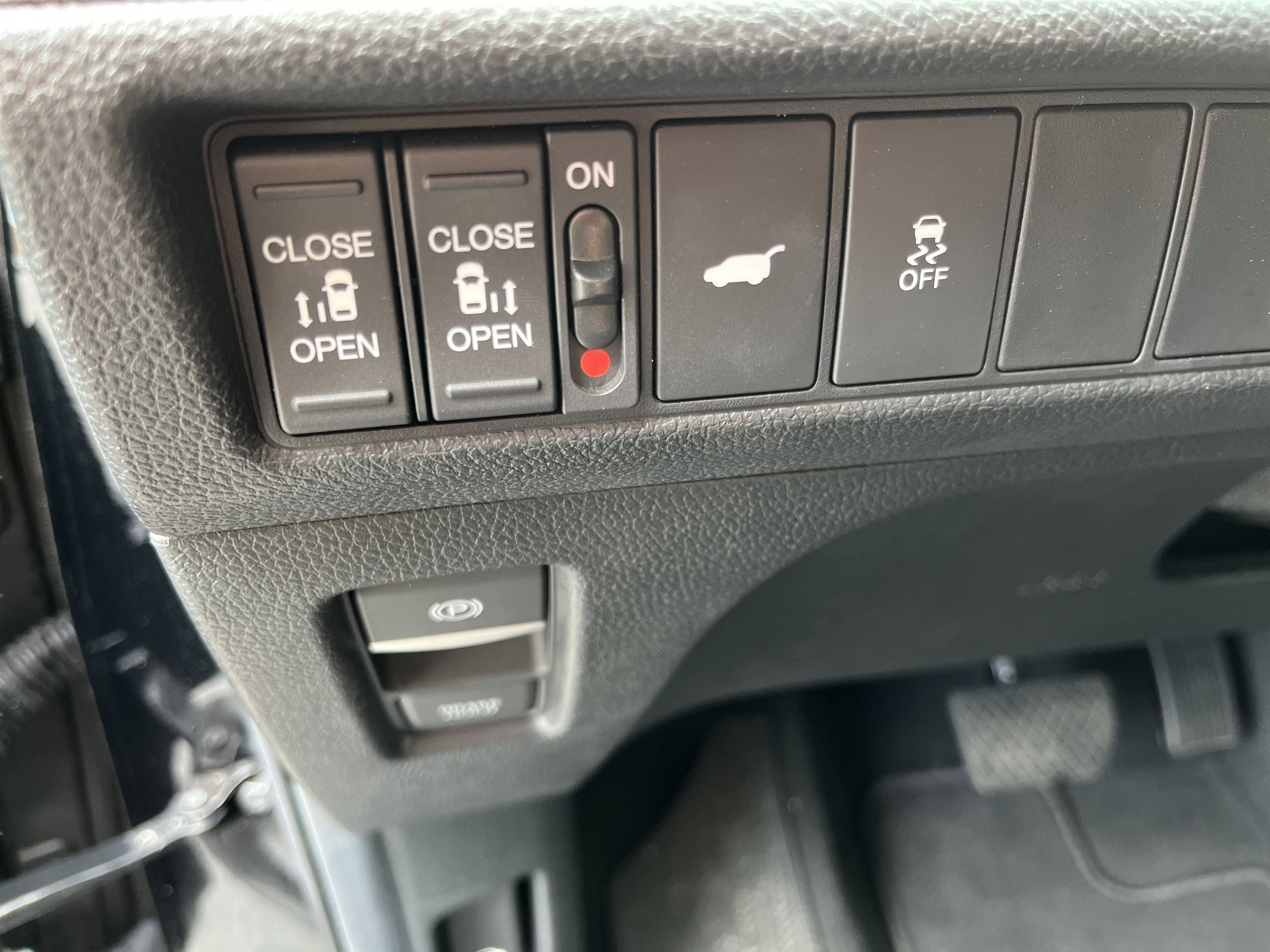 Used 2025 Honda Odyssey Sport-L image 18