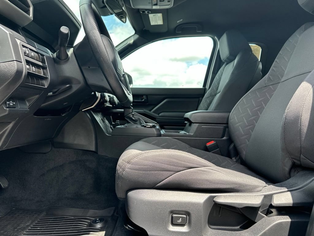 Certified 2025 Toyota Tacoma SR AWD/4WD image 21