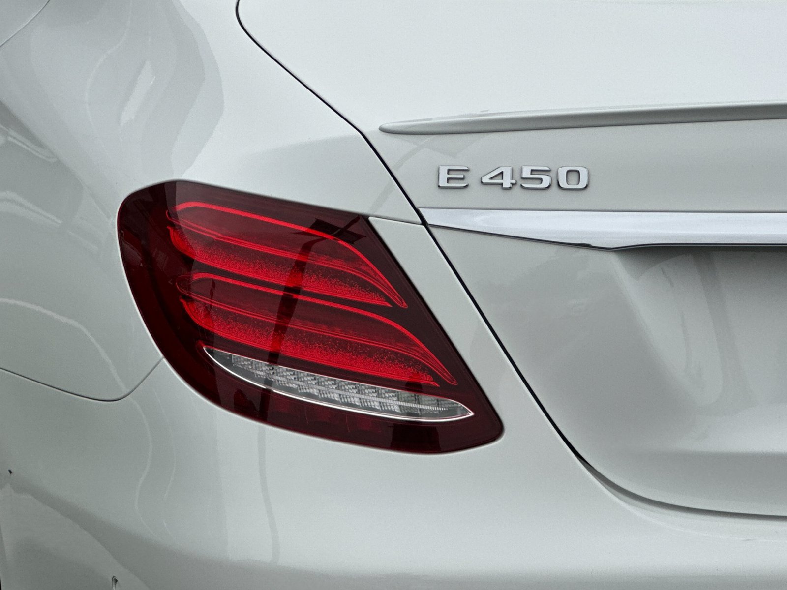 Used 2020 Mercedes-Benz E 450 4MATIC Sedan image 31